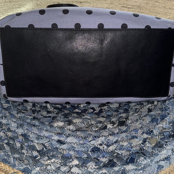 TALBOTS LARGE TOTE IN A PERIWINKLE TYPE BLUE W. NAVY DOTS & 2 LEATHER STRAPS - Picture 3 of 9